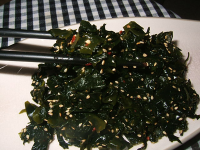 Salade de wakamé pimentée, par Elise