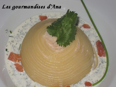 Spirale de spaghetti à la mousse de saumon et cur coulant, par Ana