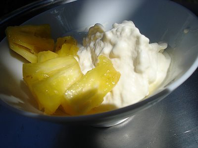 Crème glacée à la noix de coco et ananas Victoria, par Gracianne