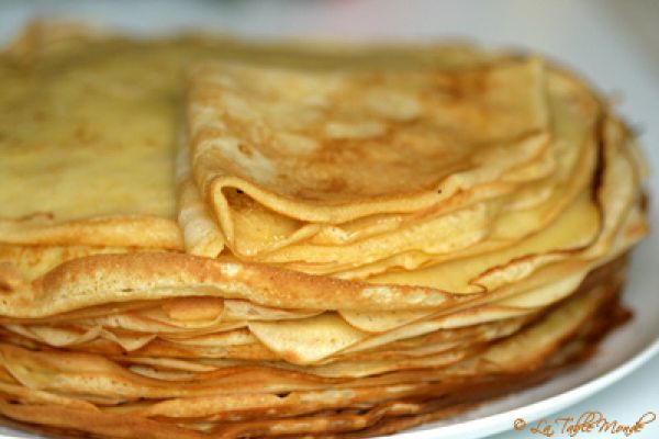Crêpes traditionnelles (on y revient toujours) avec ou sans fleur d'oranger