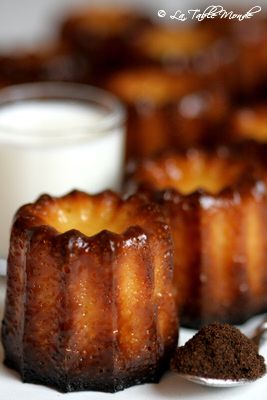 Canelés bordelais