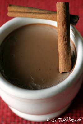 Yaourt au chocolat, cannelle et basilic