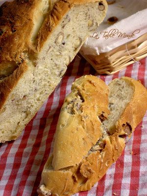 Miche épeautre et noisettes