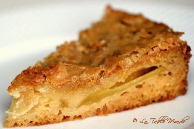 Gâteau aux pommes et sa croûte caramélisée