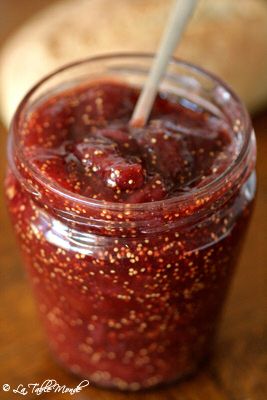 Confiture allégée figues-fraises à la cardamome blanche
